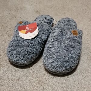 Everfoams Fuzzy Gray Slippers